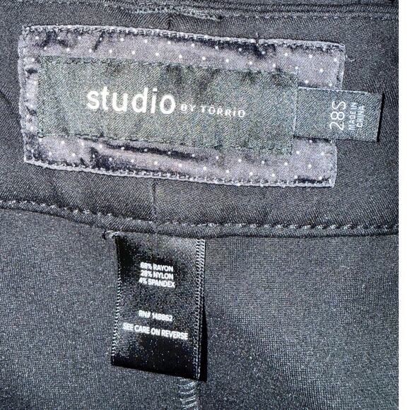 Studio by Torrid Stretch Ponte Dress Pants Size 28 Short in Black - Picture 7 of 7
